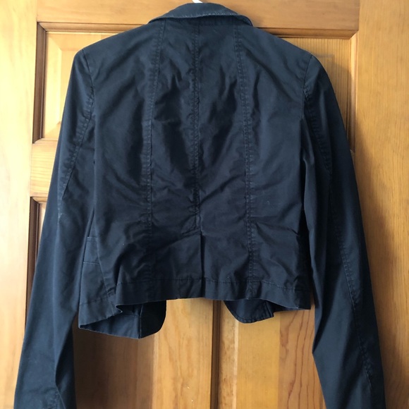 Short Jacket - Picture 2 of 2